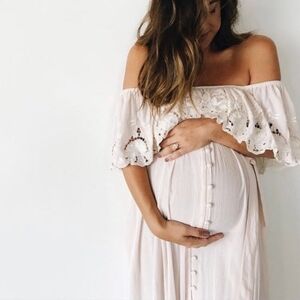 Fillyboo Off-Shoulder White Maternity Maxi Dress Petite Small
